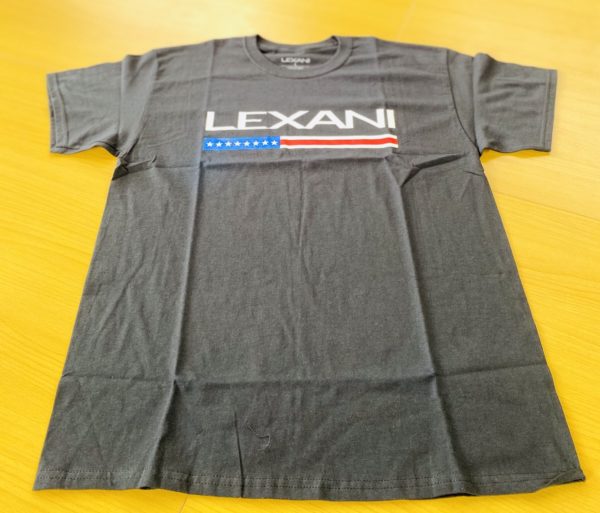 LEXANI US black logo Tシャツ