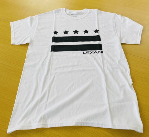 LEXANI US white black Tシャツ